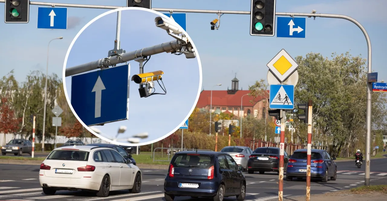 Kamery rejestrujące przejazd na czerwonym świetle znajdują się na słupach sygnalizacji świetlnej.