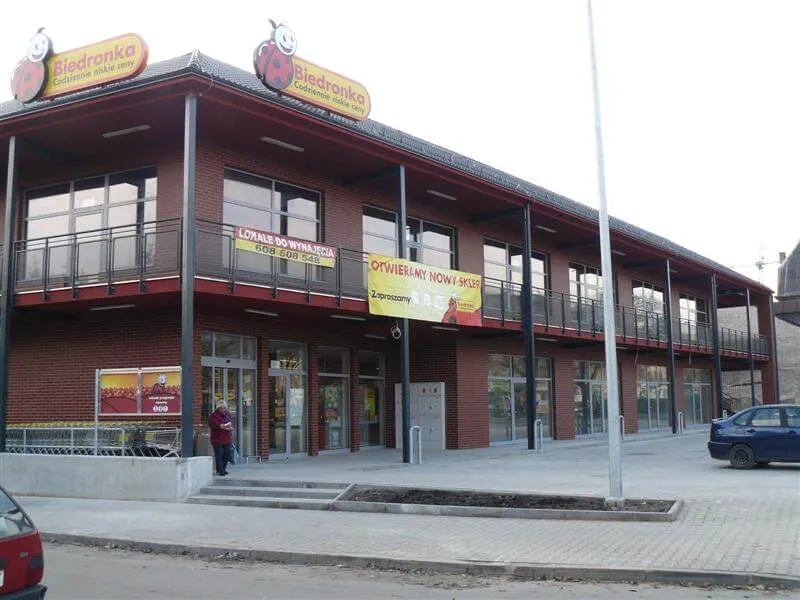 Nowa Biedronka Radom fasada