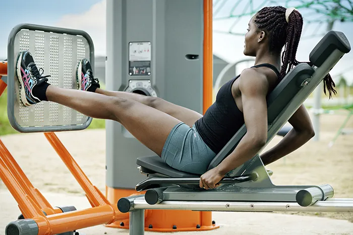 sprzęt do ćwiczeń ud w domu