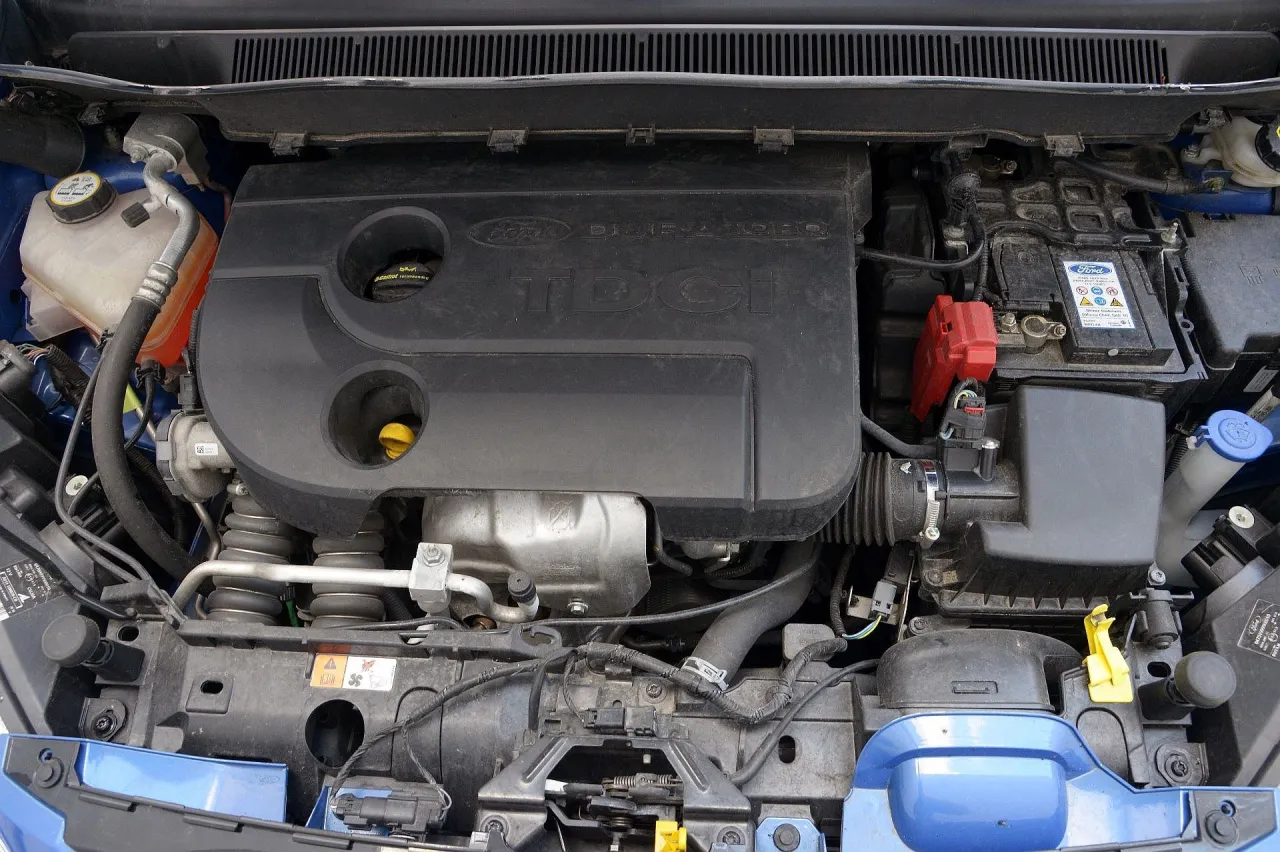 Zdjęcie Ford B-Max jaki silnik wybrać? Odkryj najlepsze opcje silnikowe