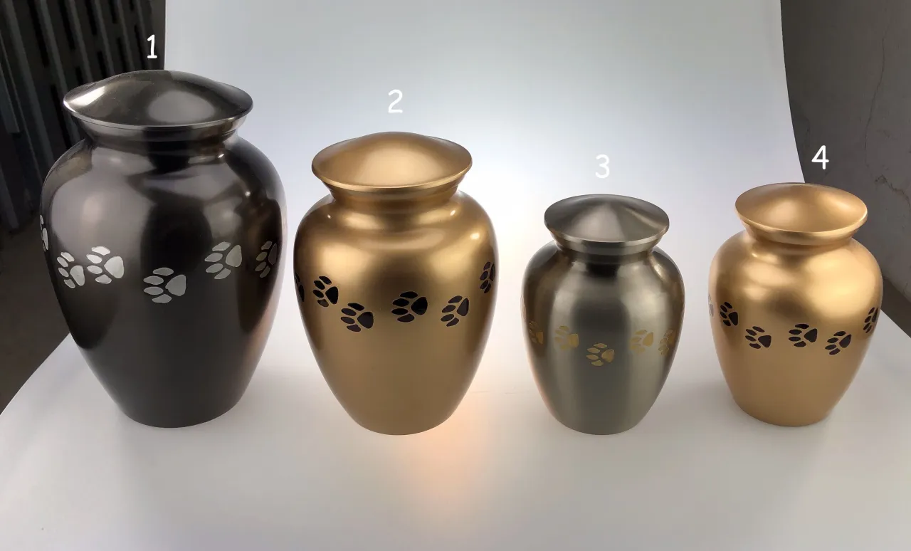 Urny dla zwierząt domowych r&oacute;żne typy