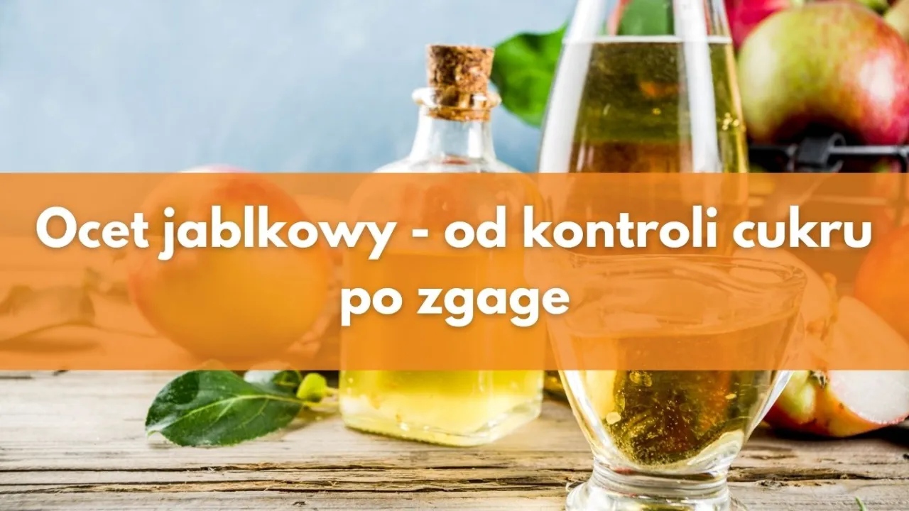 Rozcieńczony ocet jabłkowy w szklance wody ze słomką