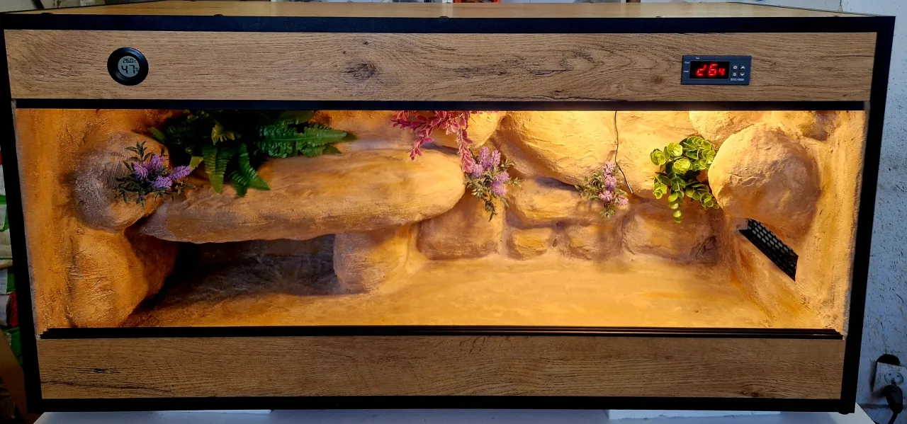 Sprzęt do akwaterrarium ż&oacute;łwia