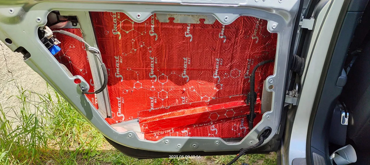 Rodzaje mat wygłuszających samochodowych