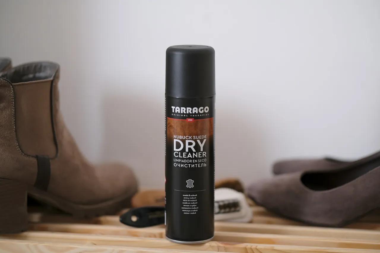 Profesjonalne środki do czyszczenia zamszu