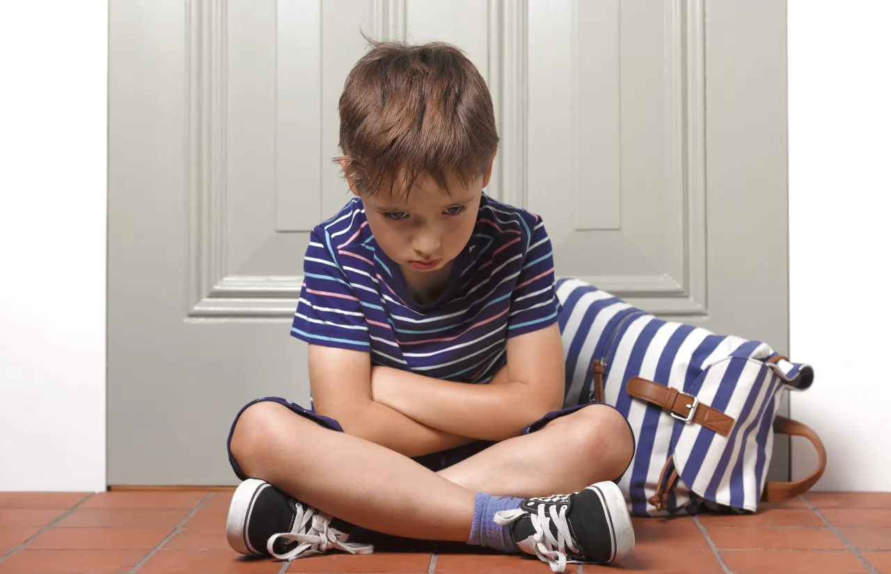 dziecko smutne objawy zaburzeń emocjonalnych