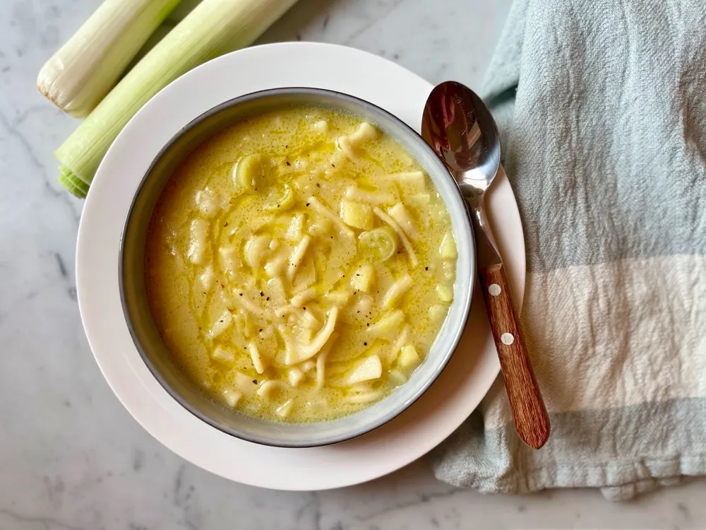 minestra di porri e patate cremosa