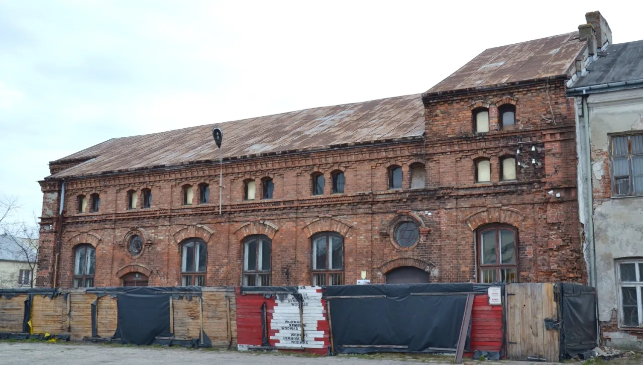 G&oacute;ra Kalwaria synagoga dw&oacute;r cadyka