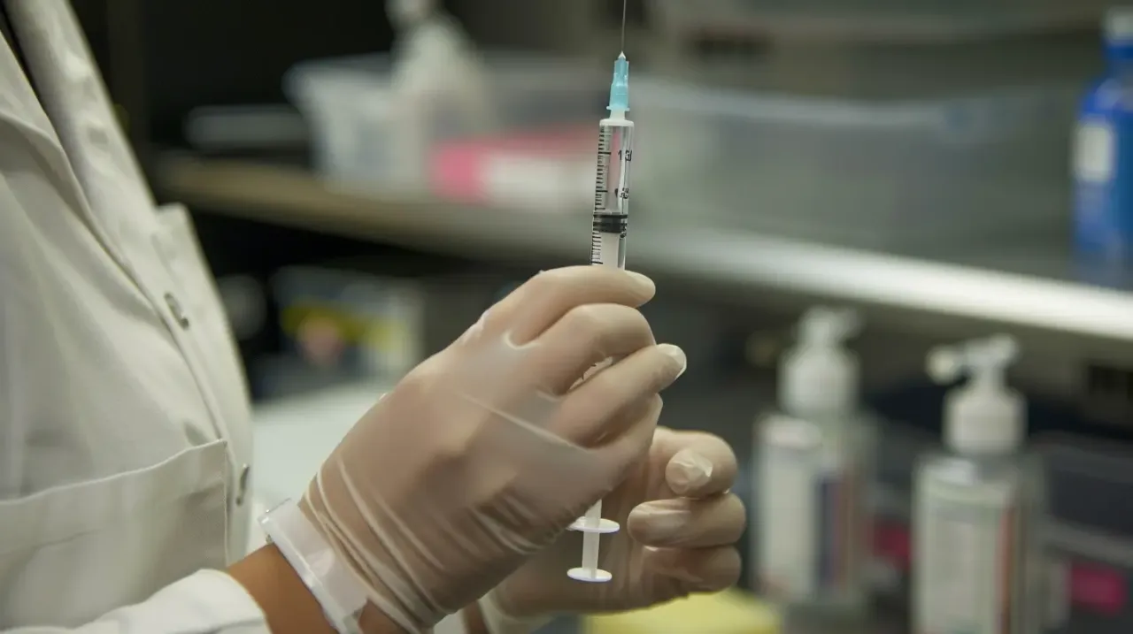 Siniak po zastrzyku lub biopsji na sk&oacute;rze