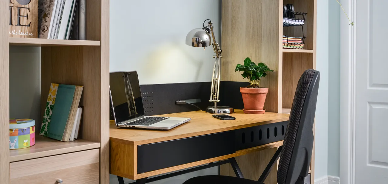 Idealne miejsce do nauki koncentracja biurko