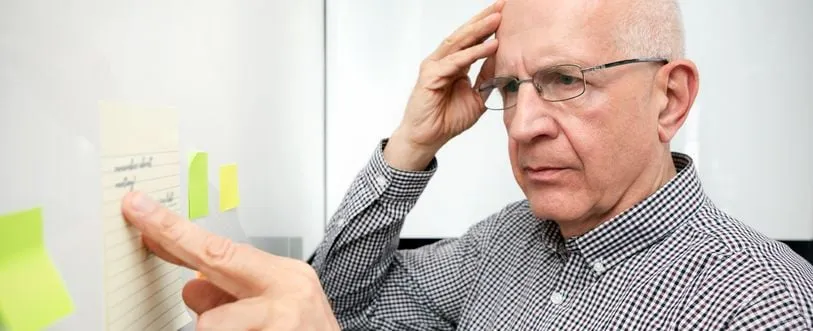 Senior z problemami z pamięcią