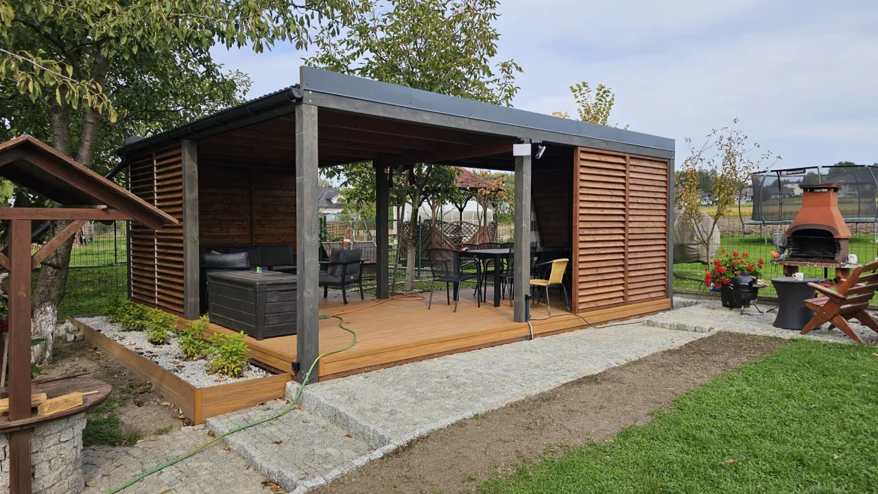 drewniane obicia altany inspiracje