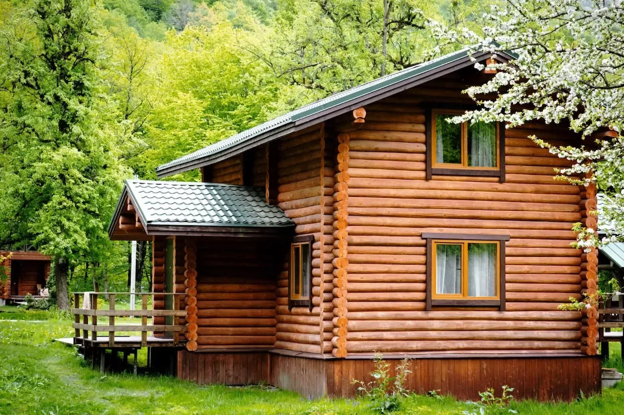 różnice techniczne dom rekreacyjny mieszkalny