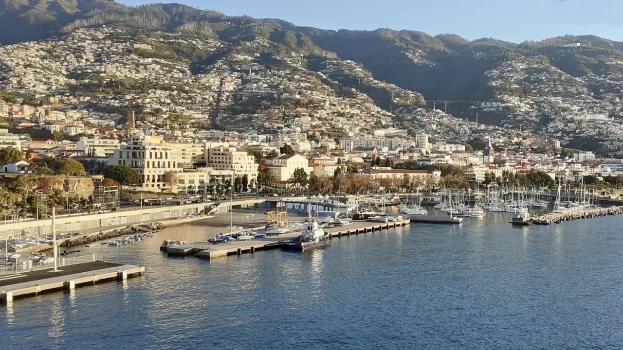 Funchal Madera widok na miasto i port