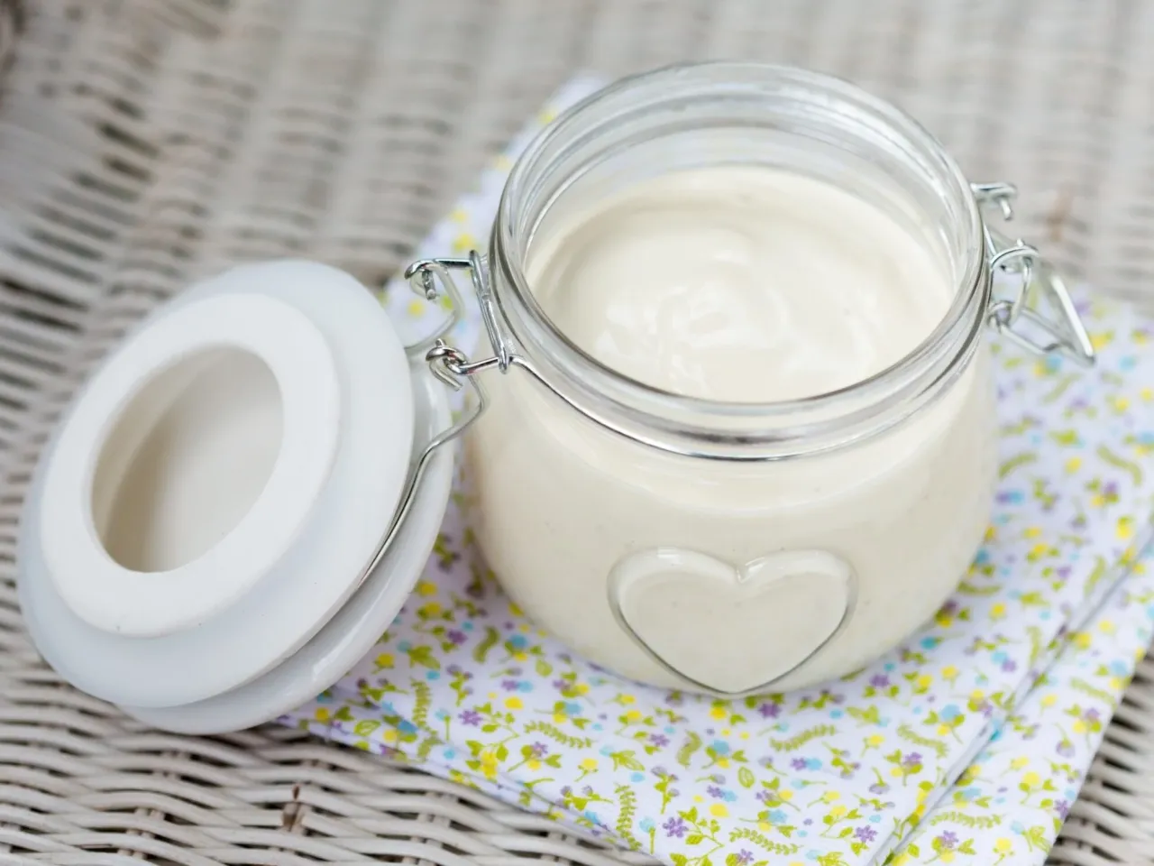 Domowy majonez wegański z mleka sojowego