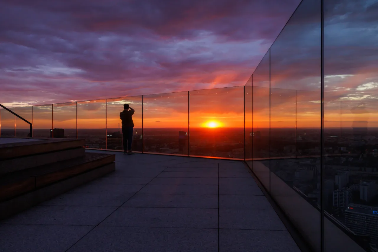 Varso Tower i Pałac Kultury i Nauki razem