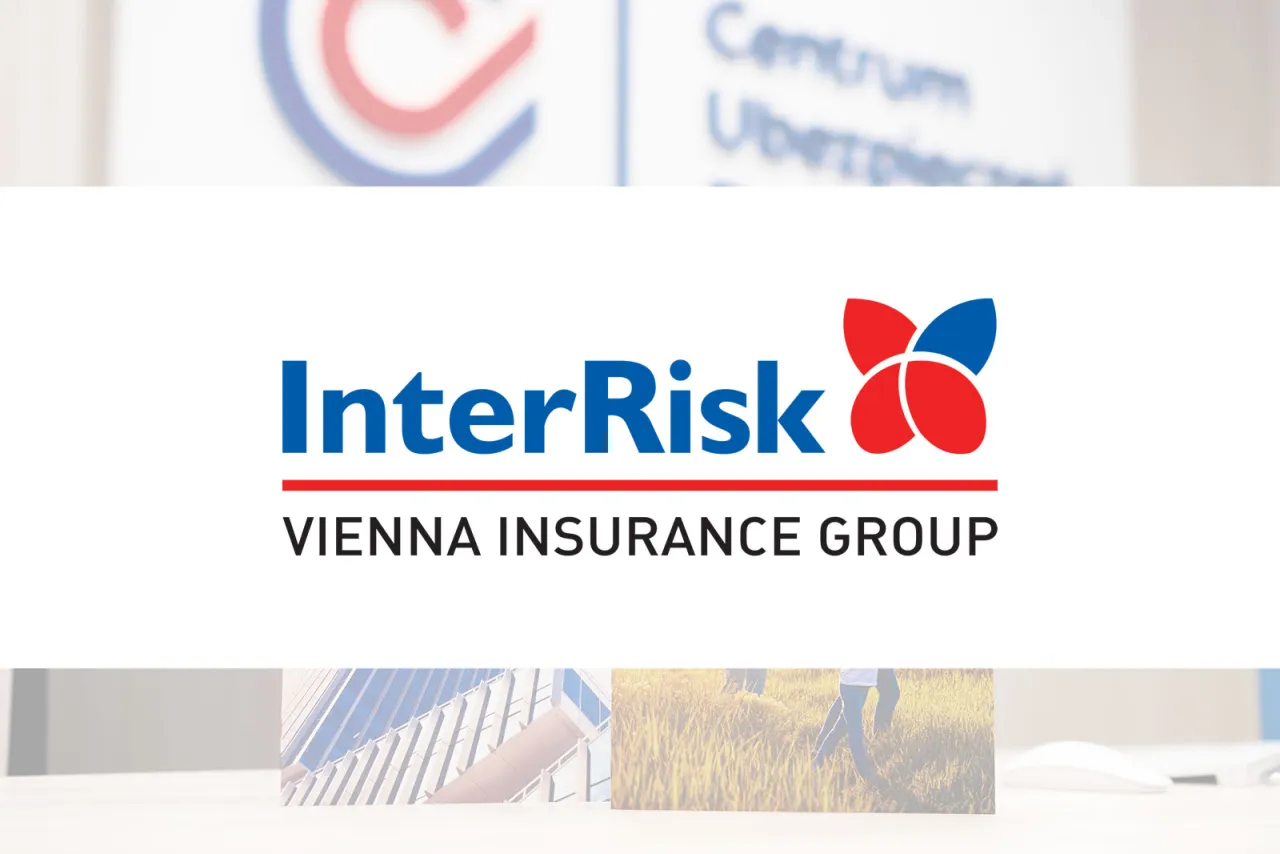 InterRisk to firma ubezpieczeniowa z grupy Vienna Insurance Group. Logo firmy jest widoczne na białym tle.