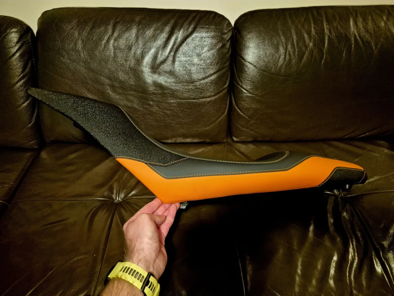 odnowione siedzenie motocyklowe custom