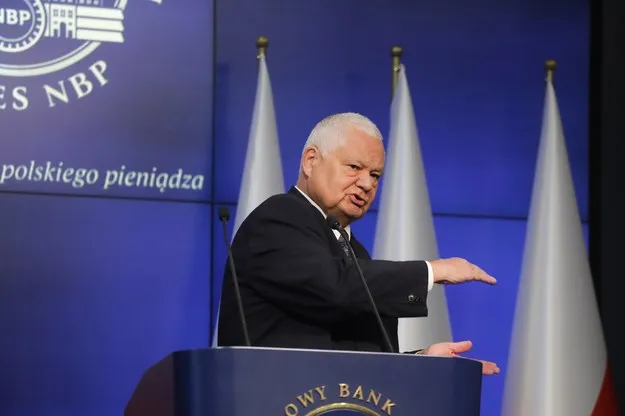 Zdjęcie Szokujące zarobki prezesa NBP: Ile naprawdę dostaje szef banku centralnego?