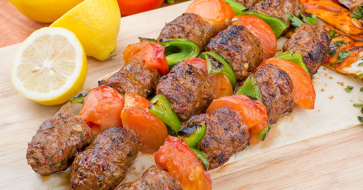  Pycha kaloryczna w bułce. Ile ma kalorii kebab?