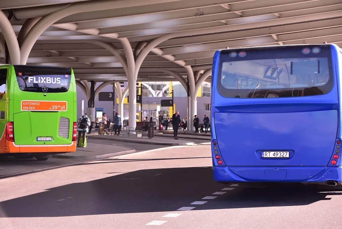 Dworzec autobusowy pod Galerią Katowicką FlixBus Matuszek