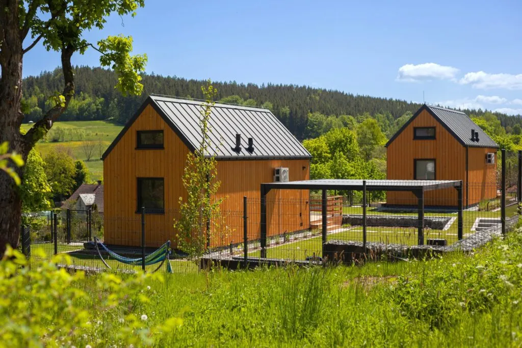 Jezioro Bystrzyckie g&oacute;ry Sowie domki