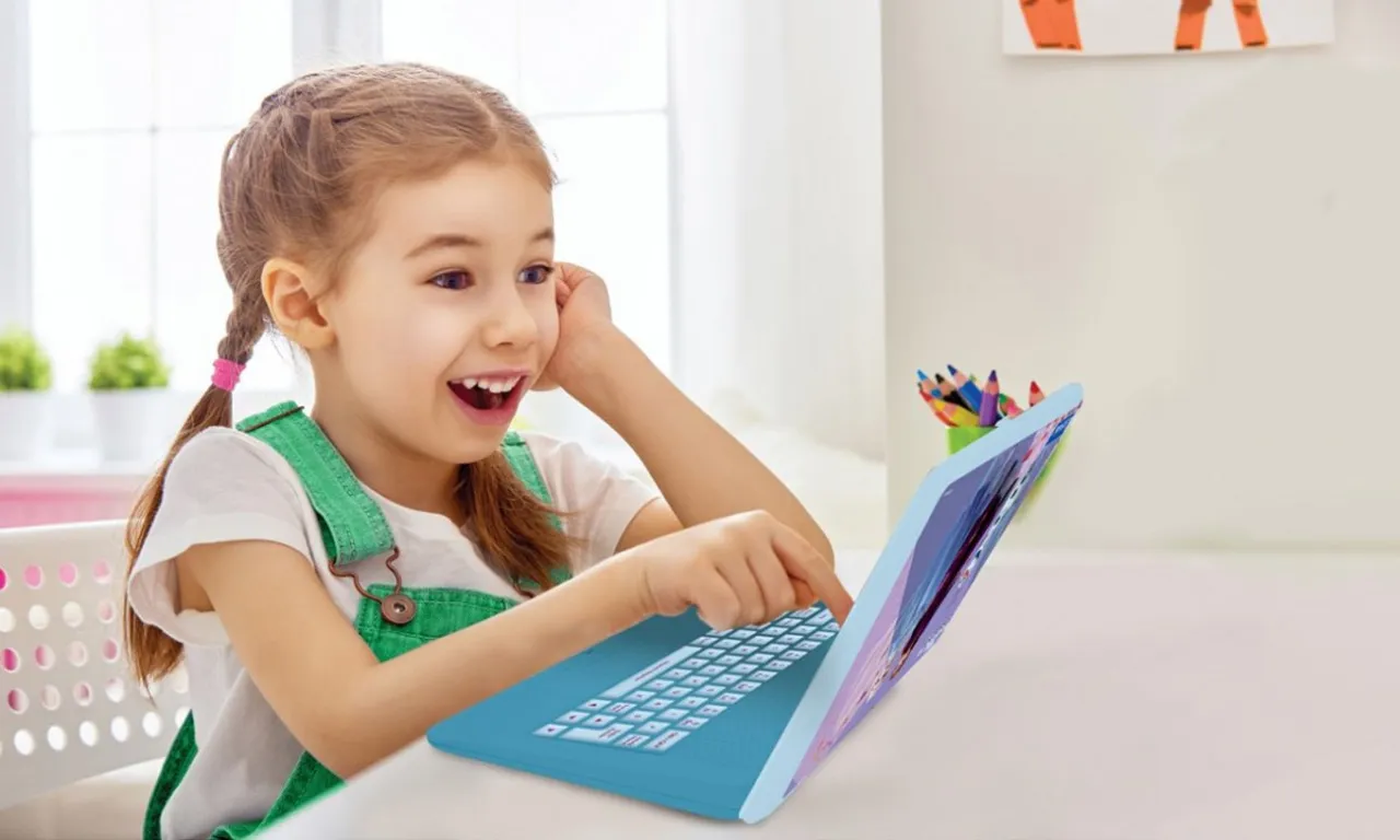 Zdjęcie Najlepsze laptopy dla dzieci zabawka, które łączą zabawę z nauką