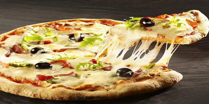 Zdjęcie Pizza Mozzarella : La Recette Maison qui Bat la Pizzeria ?