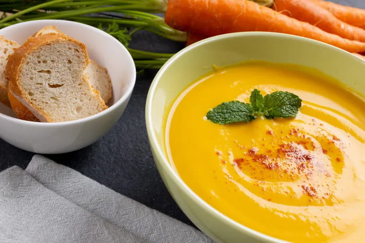 Zdjęcie Soupe carotte pomme de terre : la recette velout&eacute;e et ses astuces