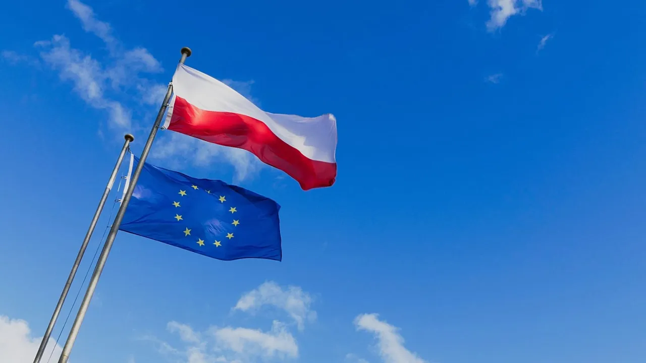 Zdjęcie Czy wiesz, od którego roku Polska jest w Unii Europejskiej? Sprawdź teraz!
