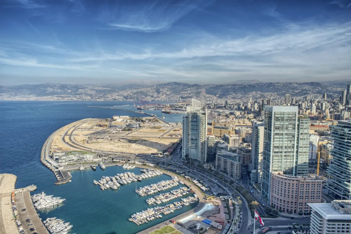 Zdjęcie Beirut czy jest bezpiecznie? Obecne zagrożenia i zalecenia dla podróżnych