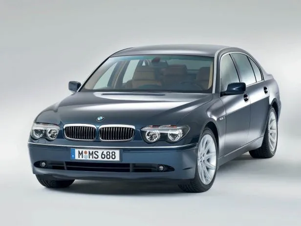 Zdjęcie BMW E65 730d: Luksus i Technologia w Jednym - Specyfikacja