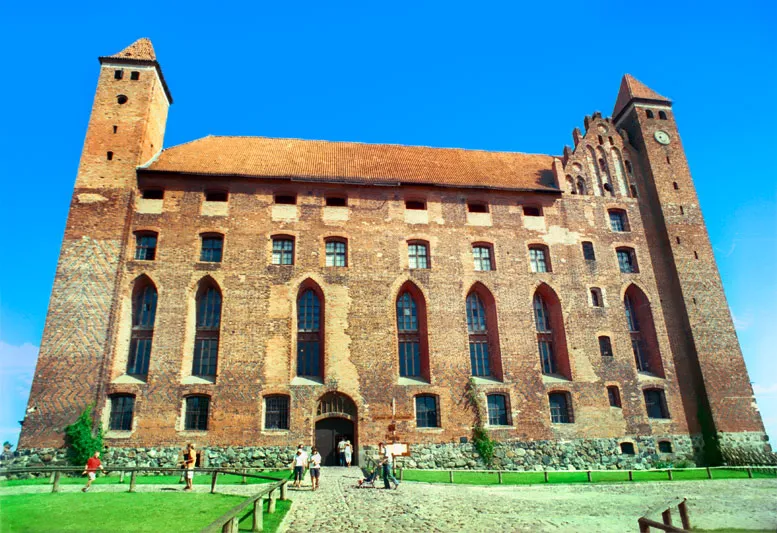 Zdjęcie Zamek w Gniewie: Historia, atrakcje i tajemnice, które zaskakują