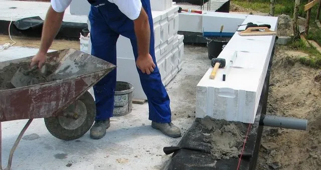 Zdjęcie Ile zaprawy do bloczków betonowych - kluczowe informacje i porady