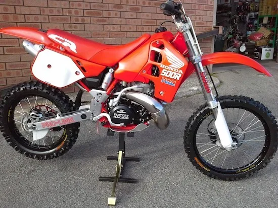 Zdjęcie Honda CR 500 ile koni - moc, która zaskakuje i zachwyca