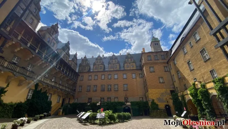 Zdjęcie Zamek książęcy w Oleśnicy: historia, architektura i atrakcje turystyczne
