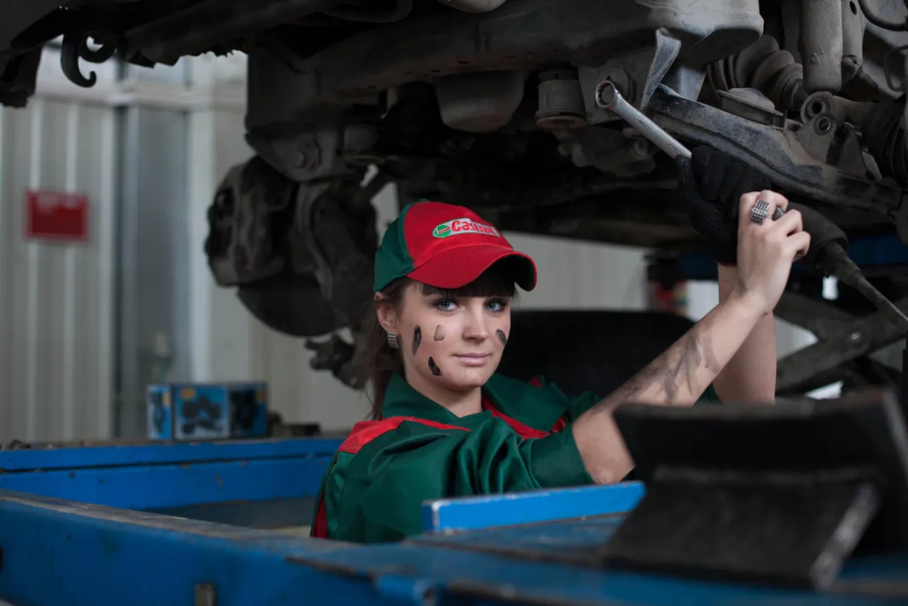 Zdjęcie Gehalt Karosserie und Fahrzeugbaumechaniker: Was Sie wirklich verdienen können