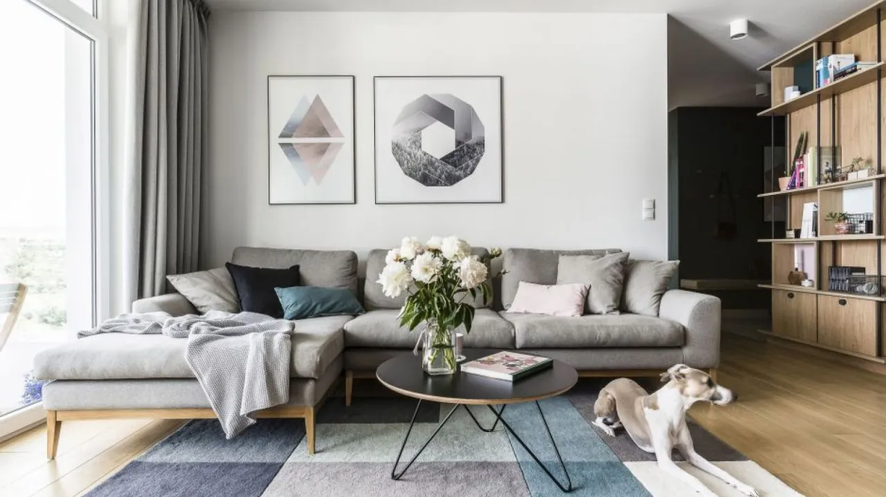 warstwowe dywany w salonie inspiracje