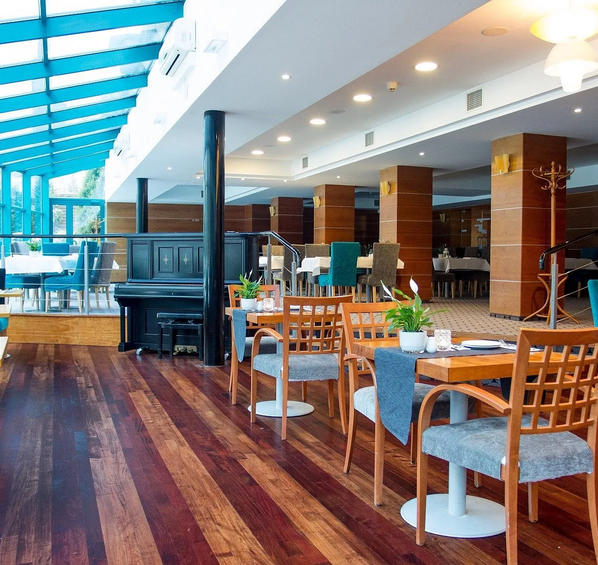 Ciechocinek restauracja wnętrze eleganckie