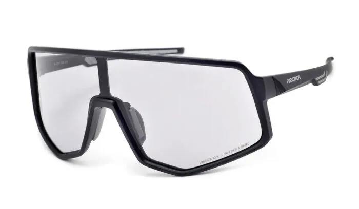 okulary fotochromowe w słońcu i w pomieszczeniu