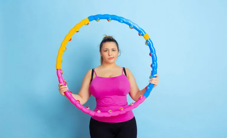 r&oacute;żne typy hula hop do odchudzania