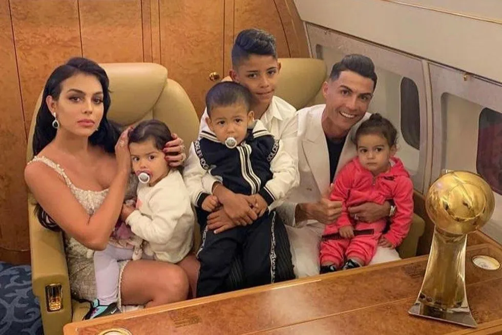 Zdjęcie Cristiano Ronaldo ile dzieci: poznaj ich imiona i wiek oraz rodzinne życie