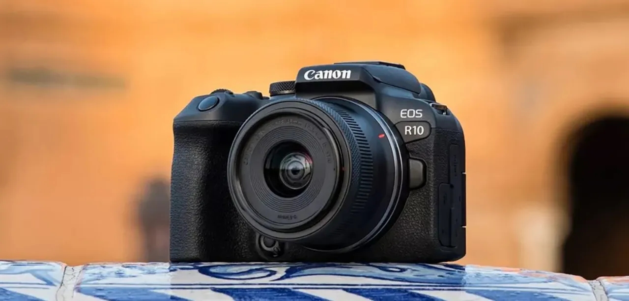 Aparat lustrzanka dla początkujących z obiektywem kitowym