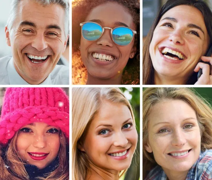 Osoba rozwiązująca quiz z uśmiechem