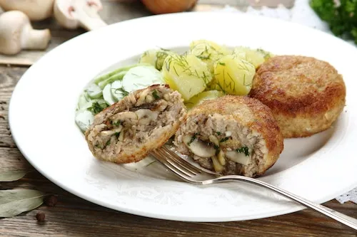 szybki obiad z mięsa mielonego i pieczarek