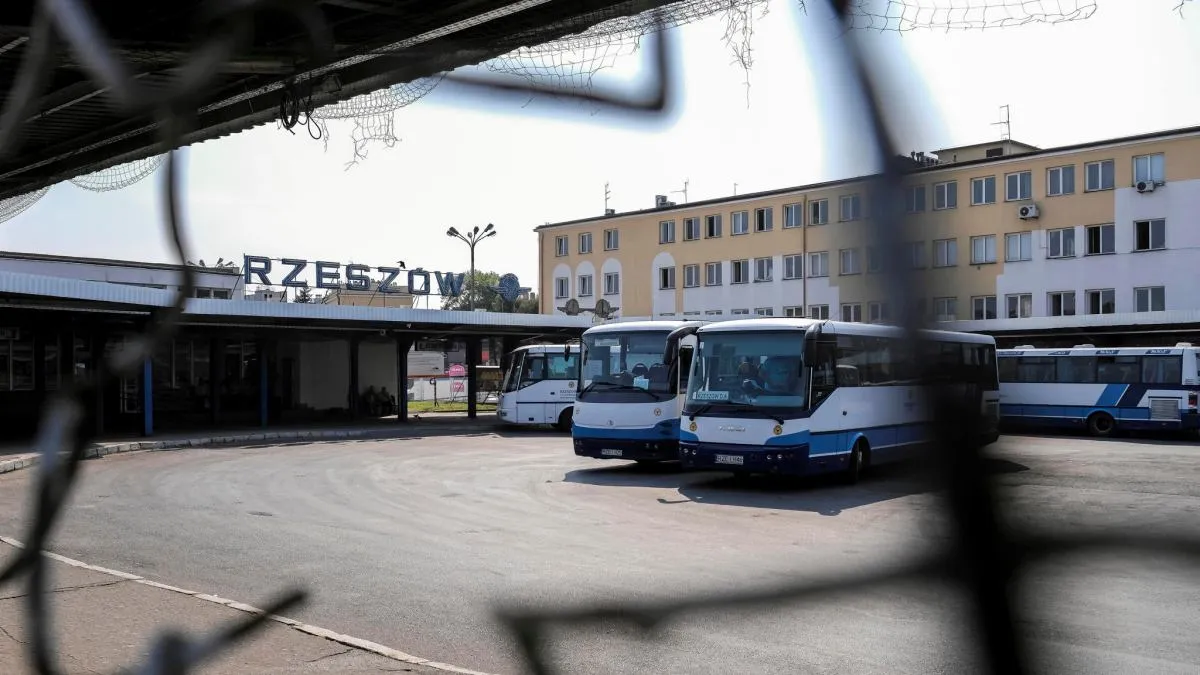 Dworzec Autobusowy PKS Rzeszów Grottgera 1