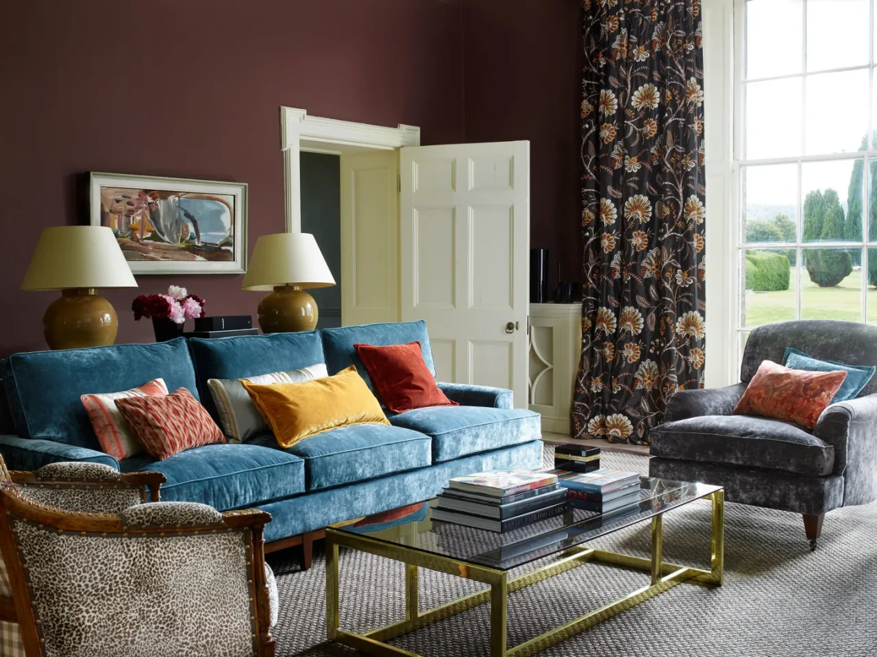 zasłony wzorzyste do turkusowej kanapy