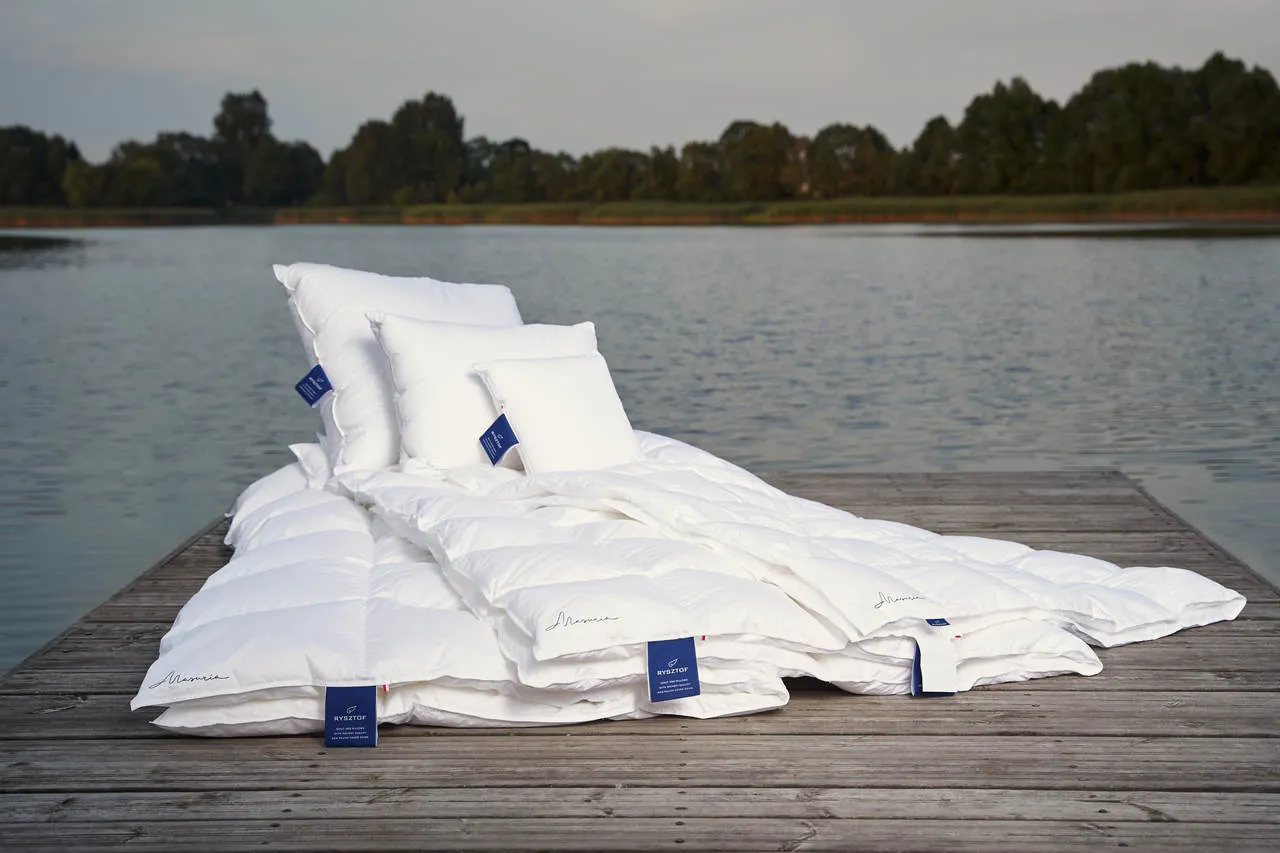 suszenie poduszki z pierza, suszarka bębnowa z piłeczkami