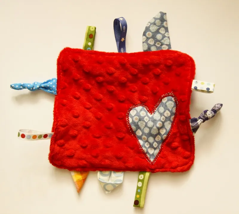 materiały do uszycia przytulanki z metkami