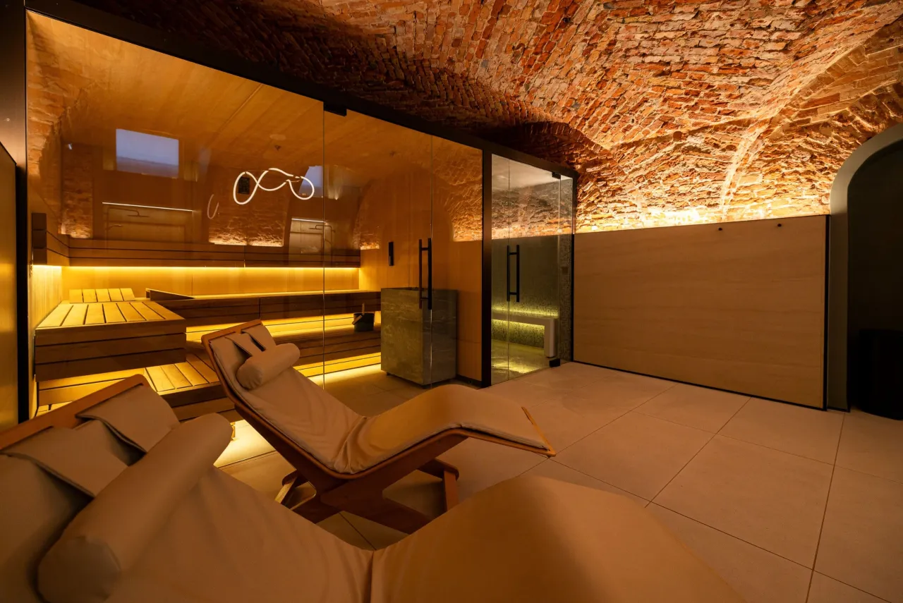 Elegancki basen SPA Warszawa